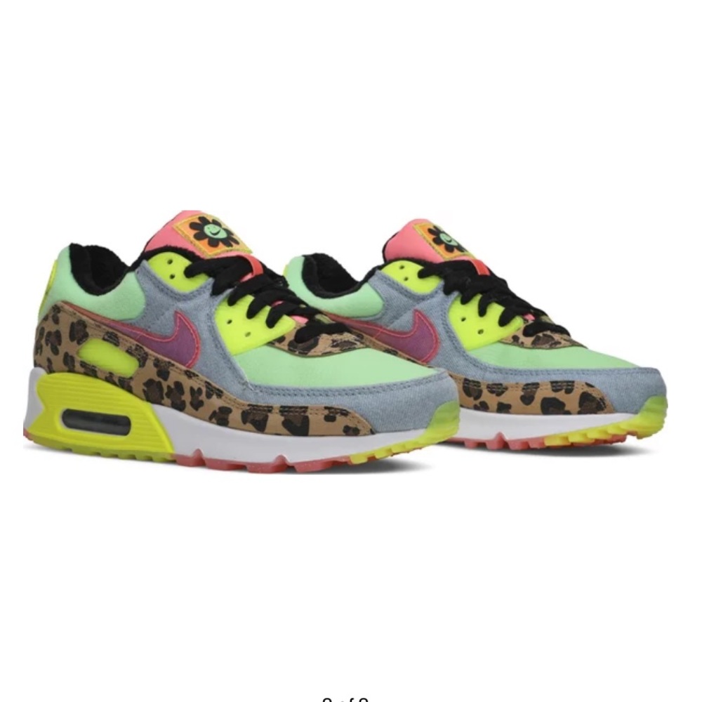 Nike Women’s Air Max LX “Illusion Green”